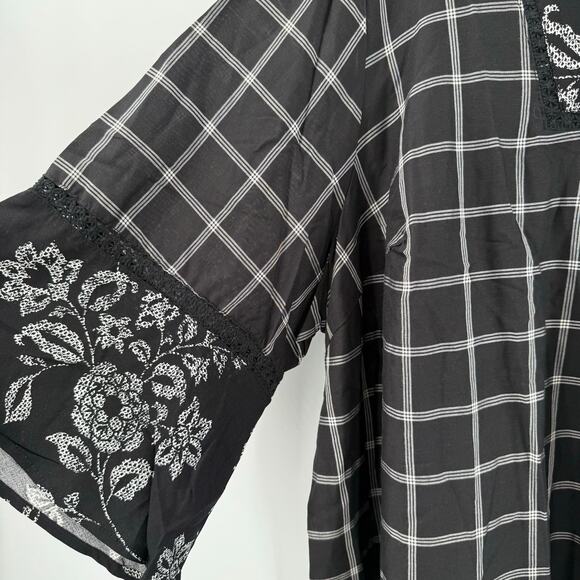 Catherines Blouse Size 2XWP (22/24WP) NWT Georgette B&W Plaid Floral Bell Sleeve - Picture 9 of 13